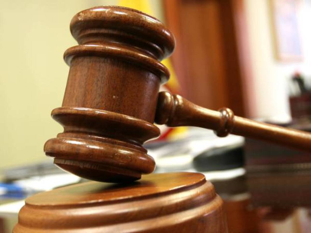 Juez en EEUU da razón a padres que intentaban desalojar a hijo de 30 años