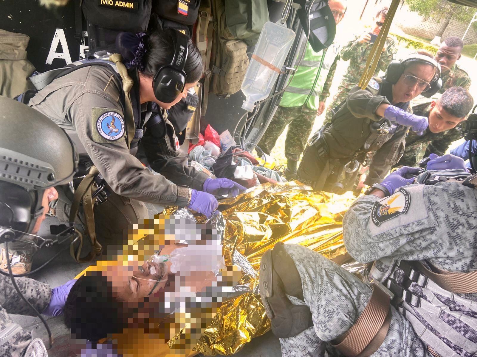 Soldados evacuados de Anorí- foto Fuerza Aeroespacial Colombiana