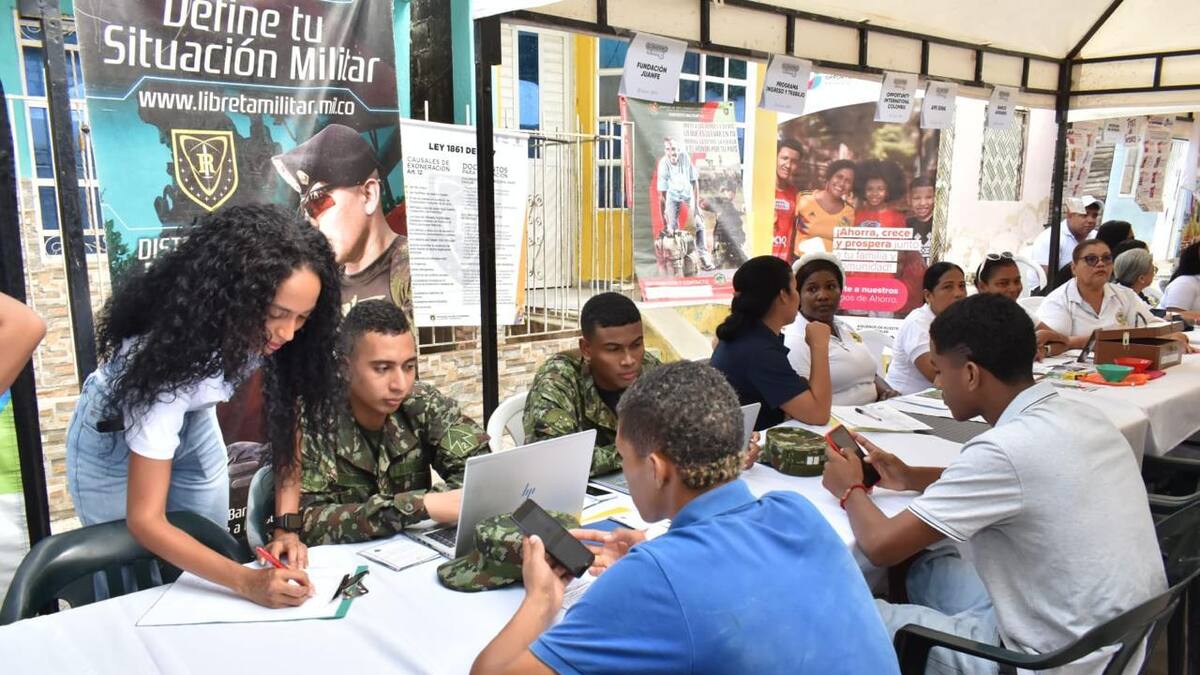 Jóvenes de Boston definieron situación militar durante Jornada de Gobierno al Barrio