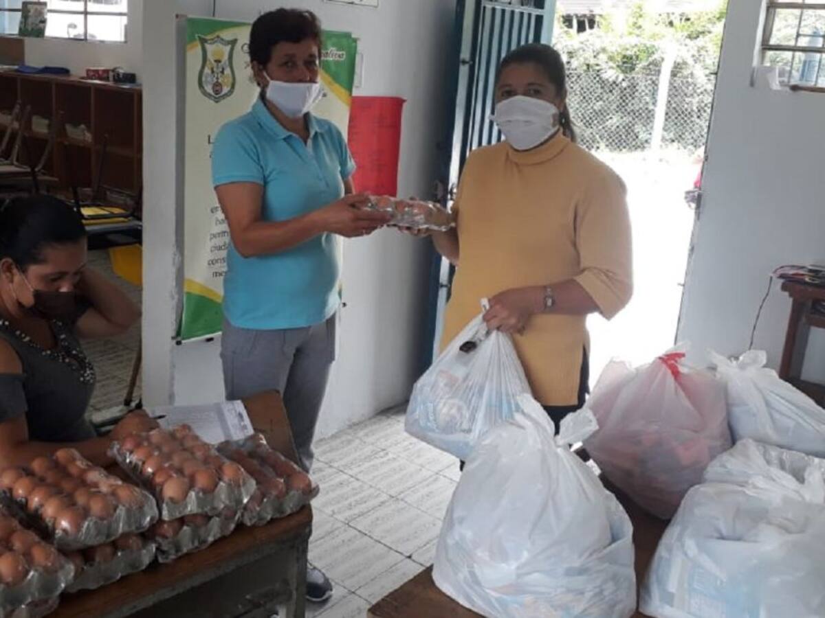 Comienza la entrega de kits alimentarios del PAE en Caldas