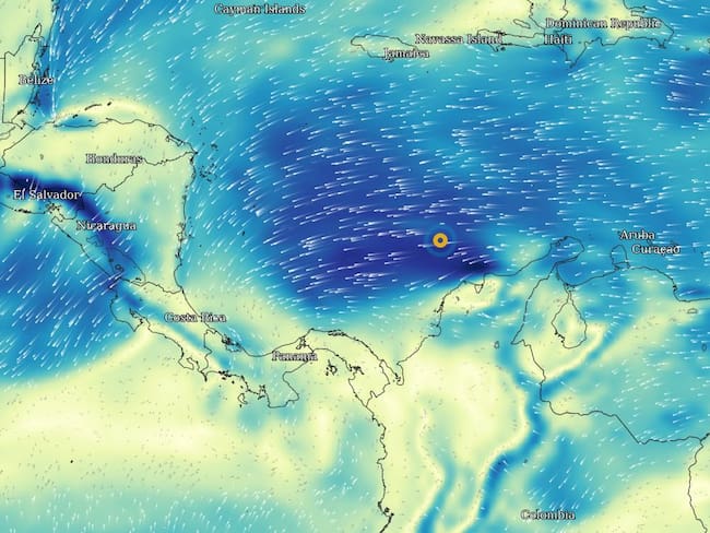 En Santa Marta extreman medidas ante los fuertes vientos que azotan a los ciudadanos