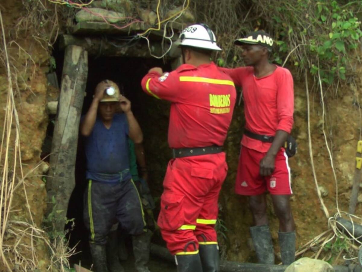 Un muerto y un herido dejó derrumbe de una mina de carbón en el municipio de Tuta, Boyacá