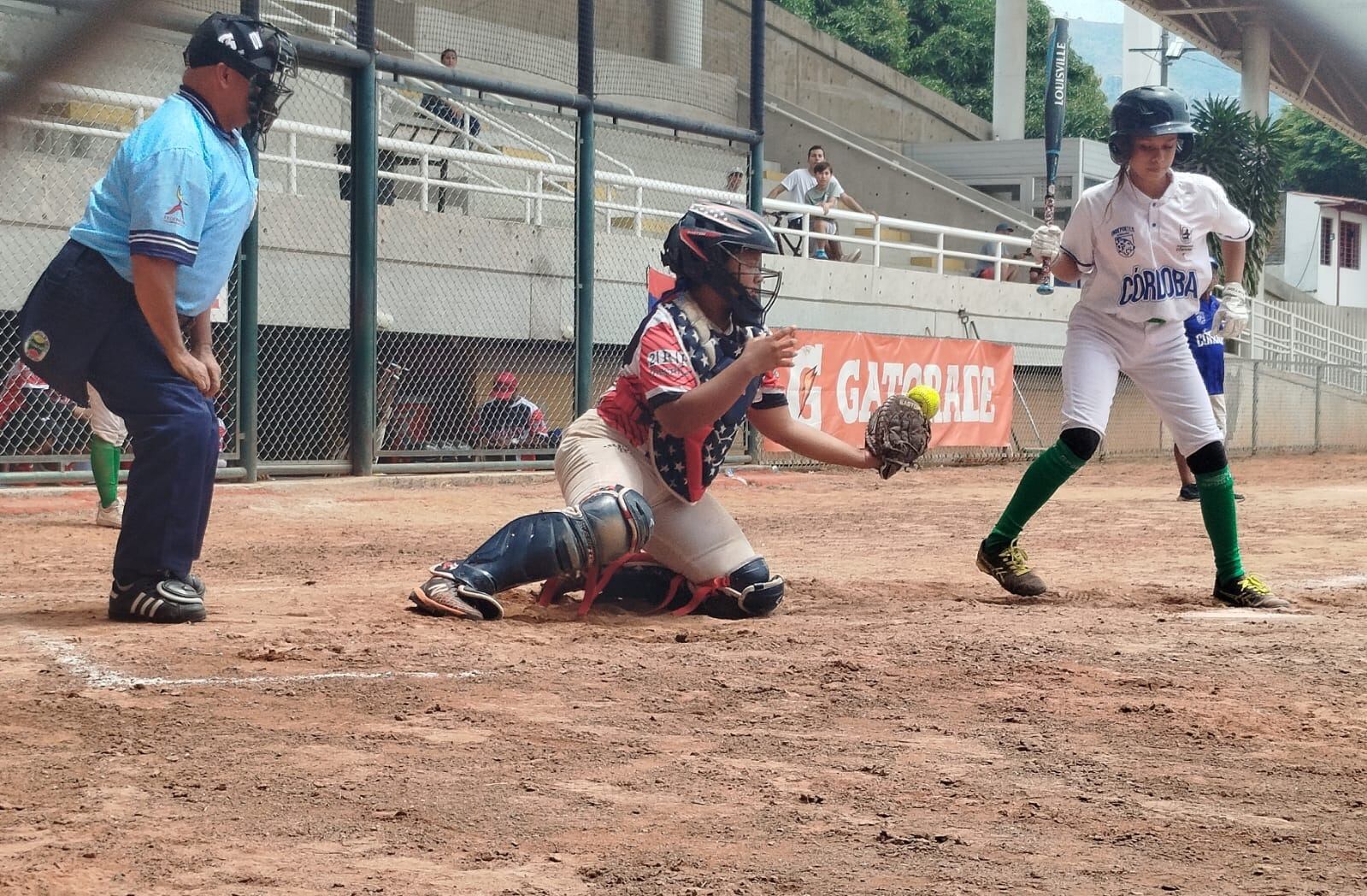 FOTO/LIGA DE SÓFTBOL DEL VALLE