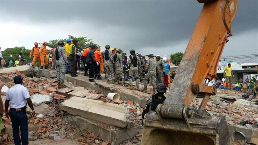 "Hay que tumbar el edificio Blas Lezo I", dice la Superintendencia de Notariado y Registro. Foto: Desplome del edificio Blas de Lezo II | Leidys Rivero (W Radio)