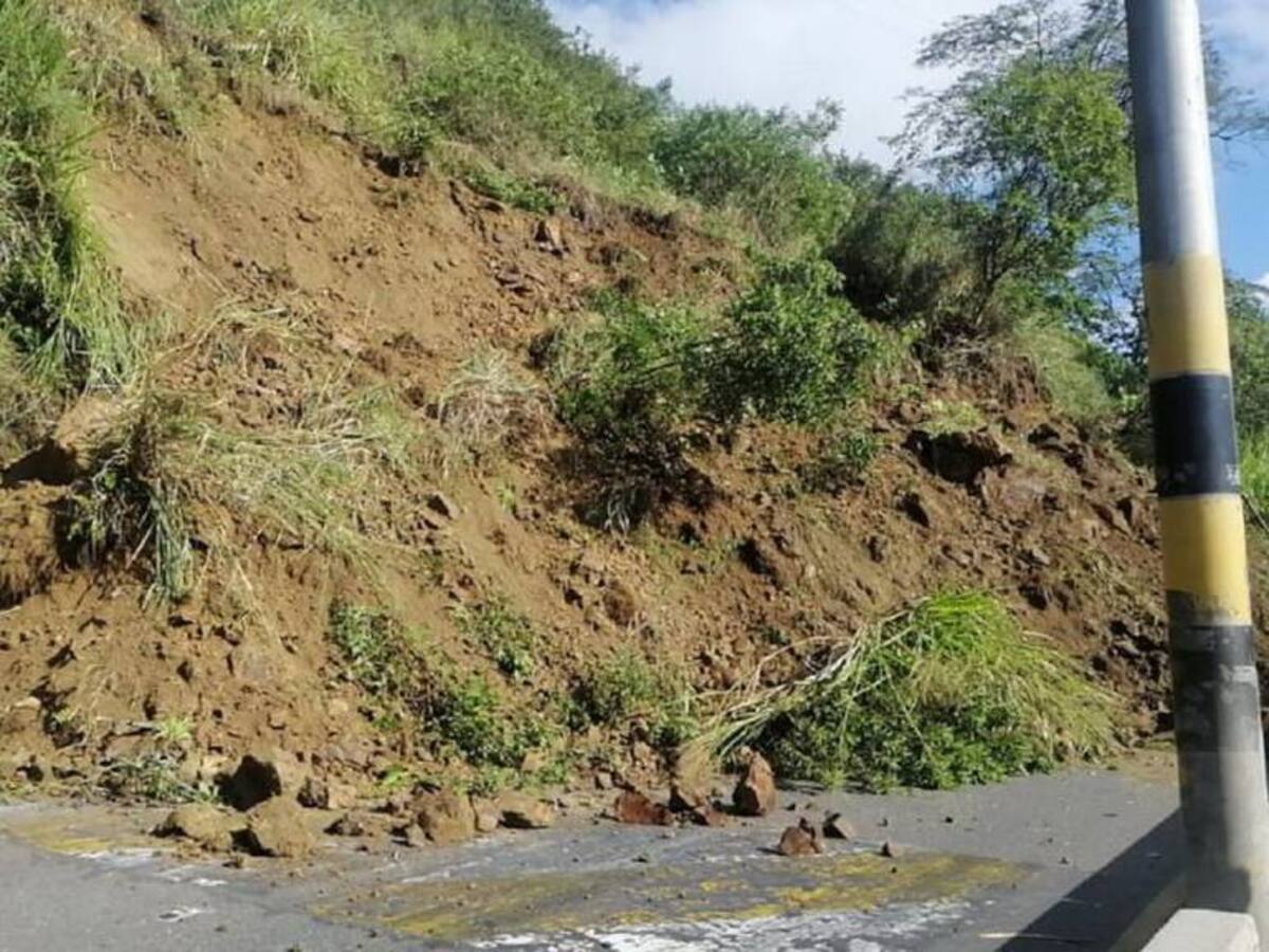 Habilitan paso a un carril entre La Virginia y Apía