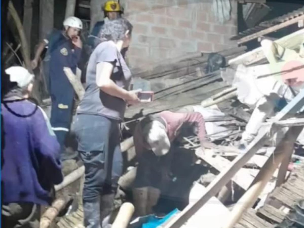 Tres personas resultaron damnificadas por colapso de viviendas en La Merced, Caldas