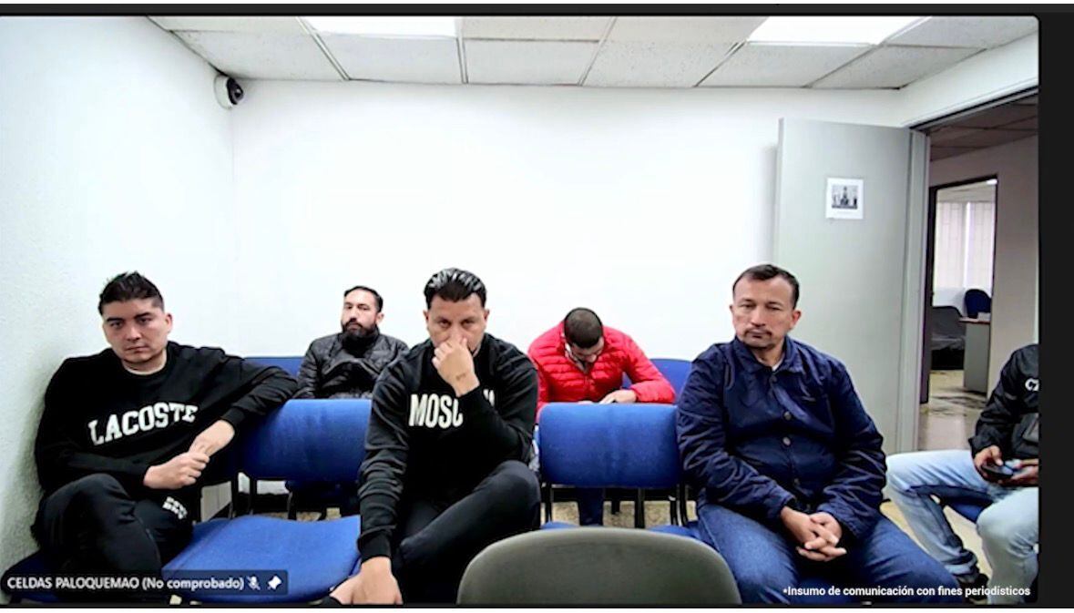 Cinco capturados por el presunto favorecimiento de las acciones criminales de alias 'Papá Pitufo'. Foto: Fiscalía.