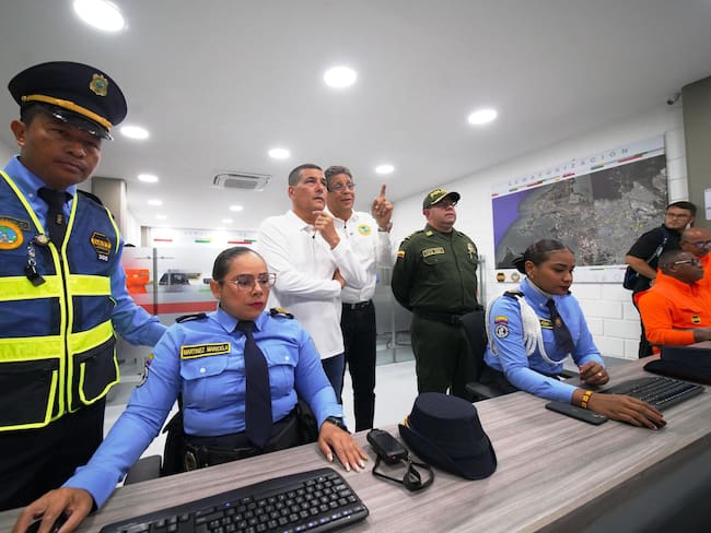 Alcalde Dumek Turbay inaugura la Central Semafórica Inteligente de Cartagena