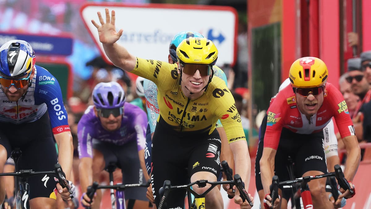 Matthew Brennan conquista la etapa 17 y hace historia en la Vuelta a España: resumen de la carrera