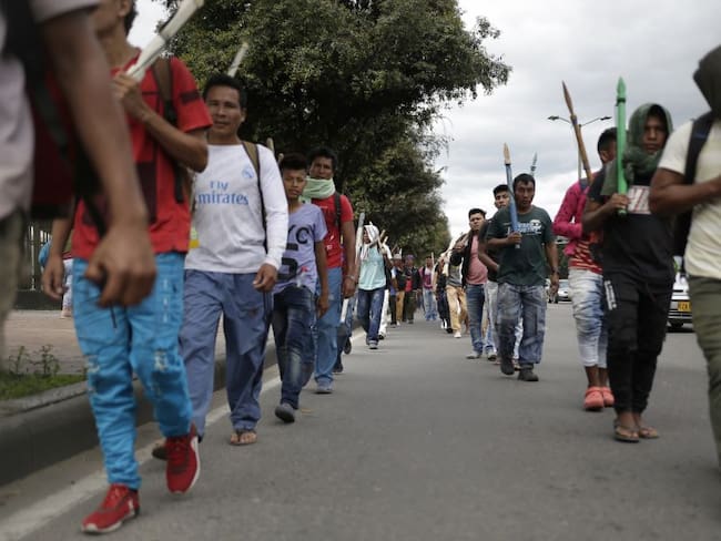 Ordenan despejar vías alternas bloqueadas por indígenas en el Cauca