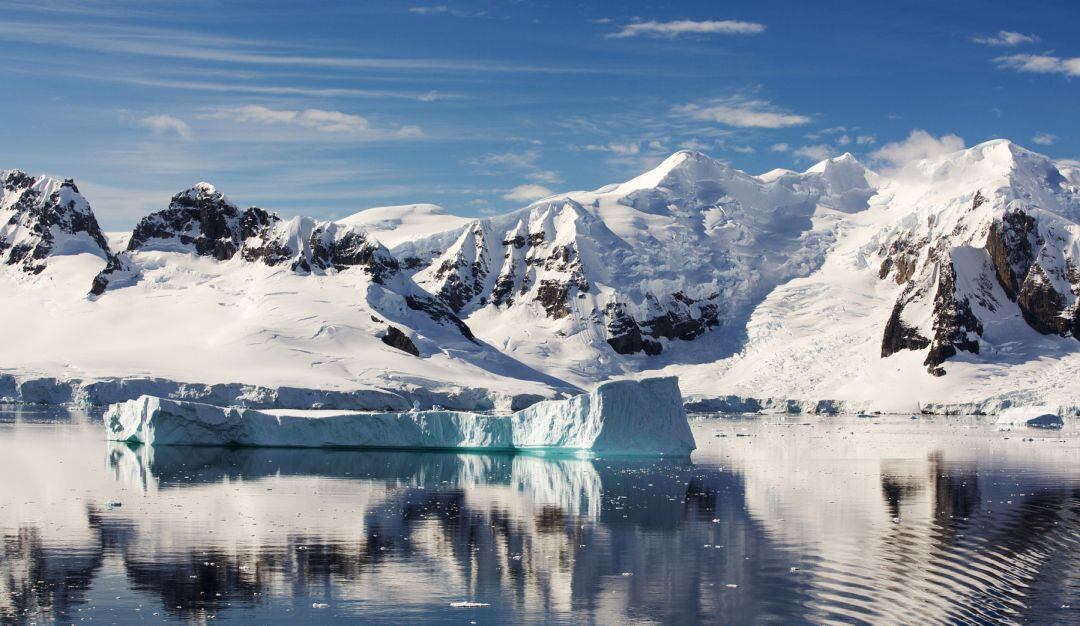 Ola de calor en el Ártico supera temperaturas y destruye el hielo marino