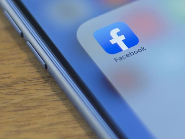 EE.UU multaría a Facebook por vender información de sus usuarios