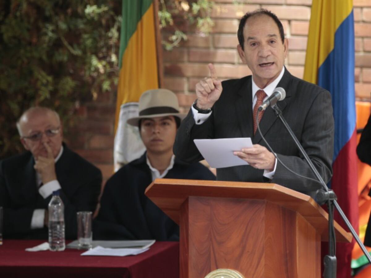 Uno de cada cinco municipios está afectado por minería ilegal: U. Externado