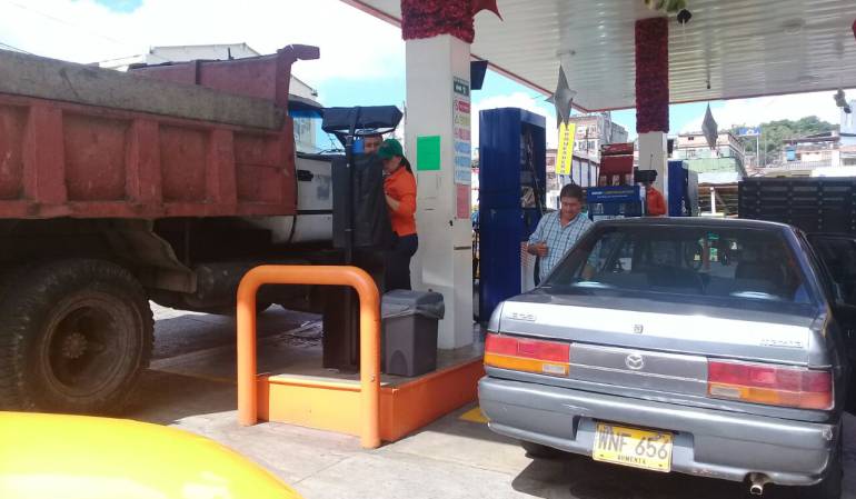 Caracol Radio se trasladó a algunas estaciones de gasolina