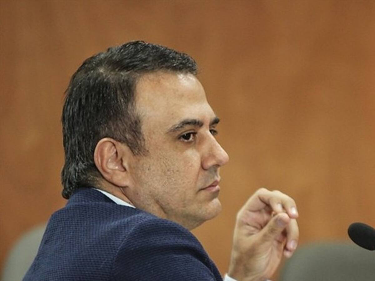 Gobierno hizo efectiva la prórroga de la suspensión al gobernador de Córdoba