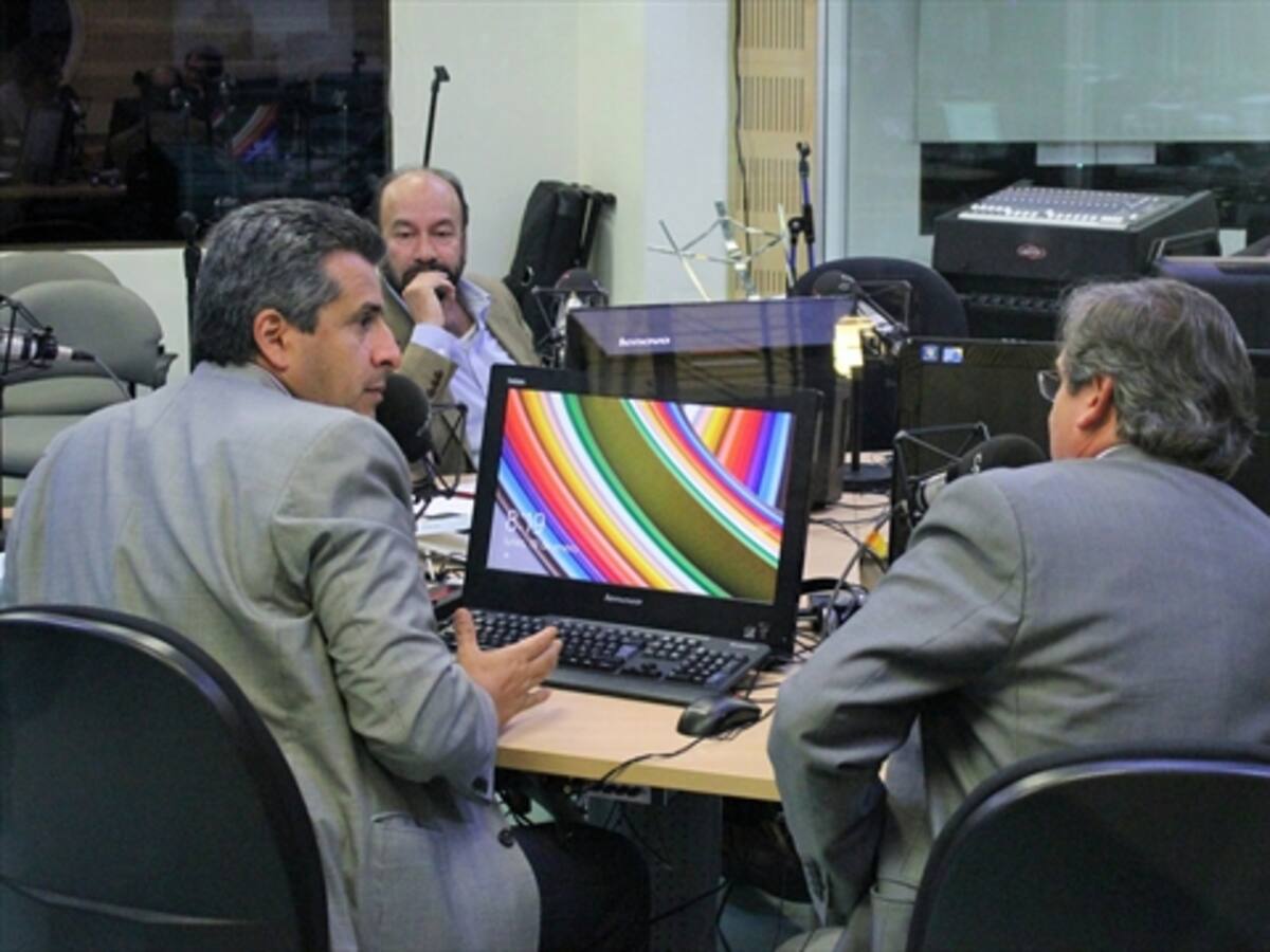 Los crímenes de la guerrilla desaparecen cuando se concentre: Rangel