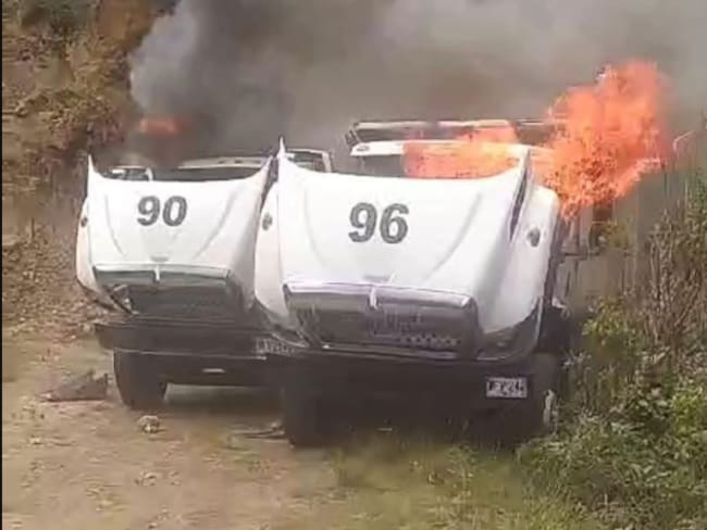 Grupo armado incineró maquinaria en el sur del Cauca