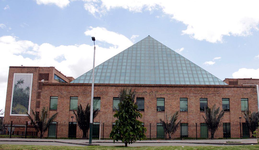  Asesorar un laboratorio de citologías le sirvió a Karen Váquiro para ganar contrato en Cundinamarca
 
 