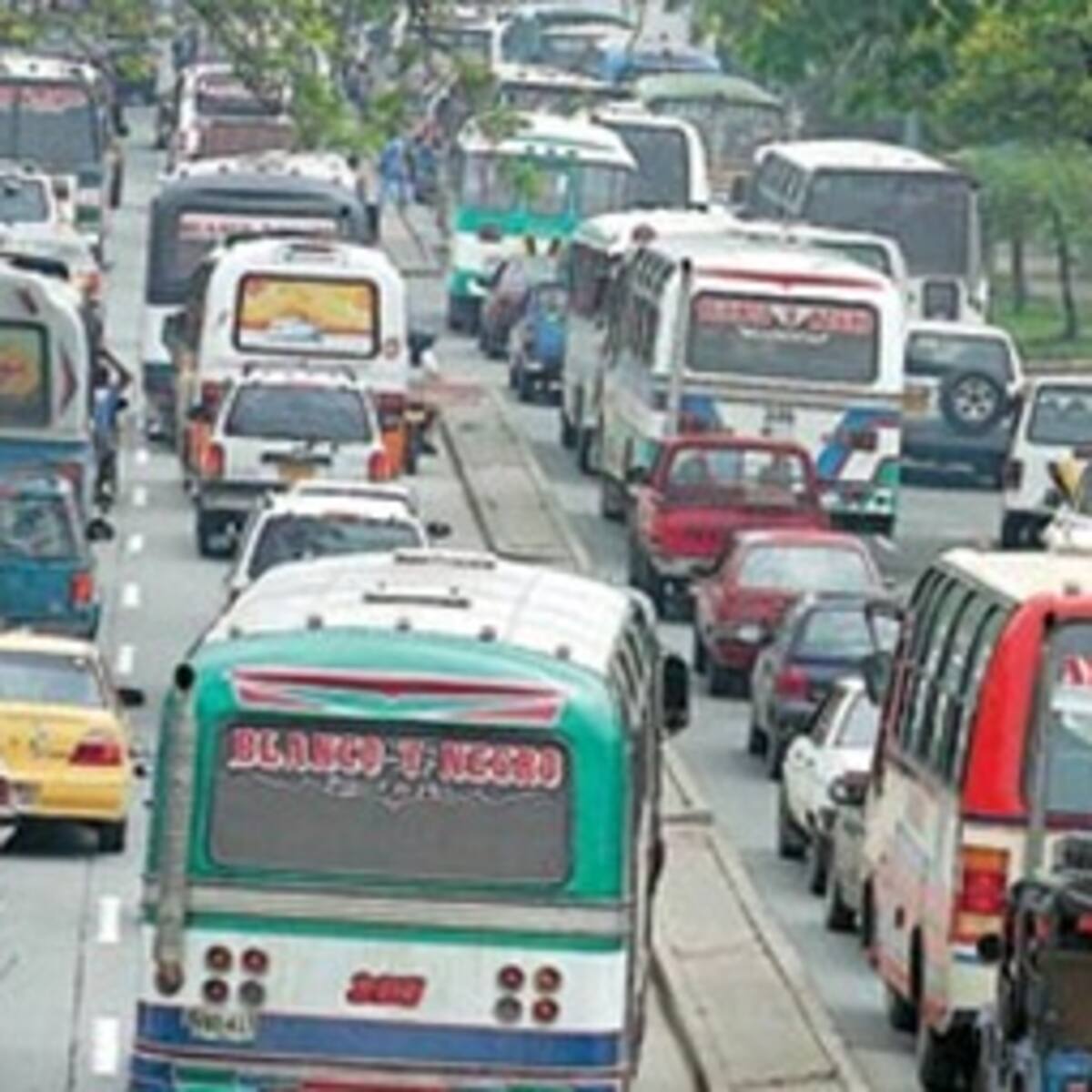 Buses y camiones, los peores contaminantes de Bogotá