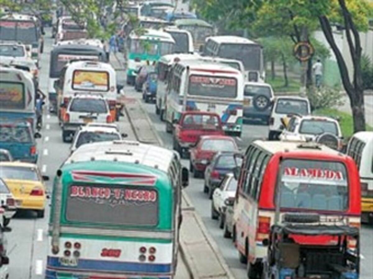 Buses y camiones, los peores contaminantes de Bogotá