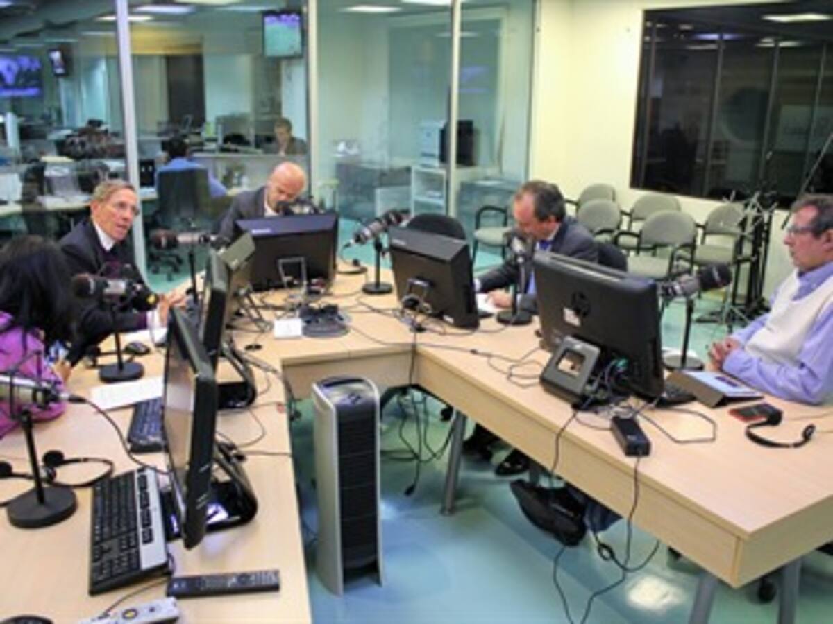 Panelistas del 24 de febrero en Hora 20