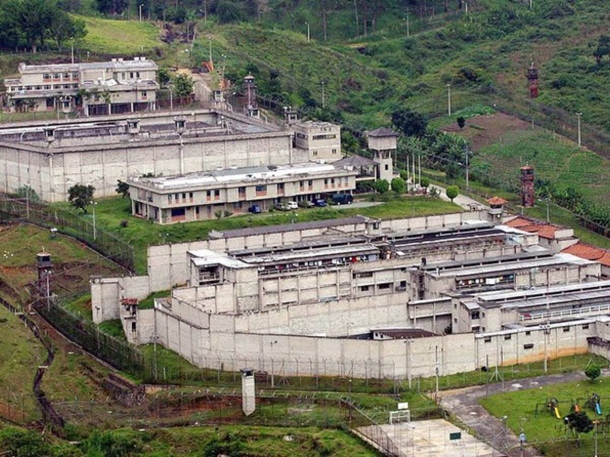 Advierten sobre brote de tuberculosis y paperas en cárcel de Itagüí