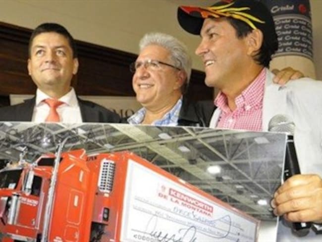 Empezó el empalme con Kenworth, para que asuma desde ya el control de Once Caldas