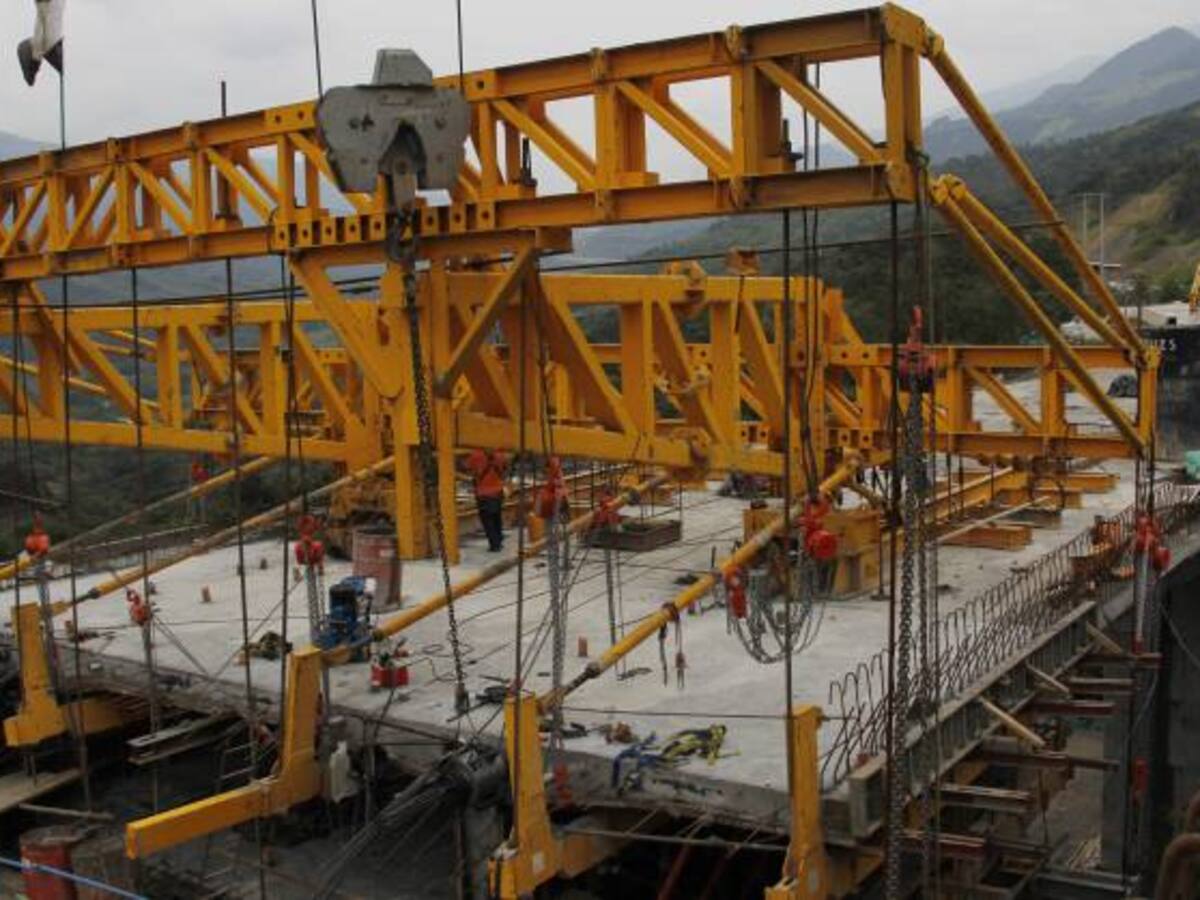 En 20 años Colombia estará intercomunicada con puertos, vías y aeropuertos
