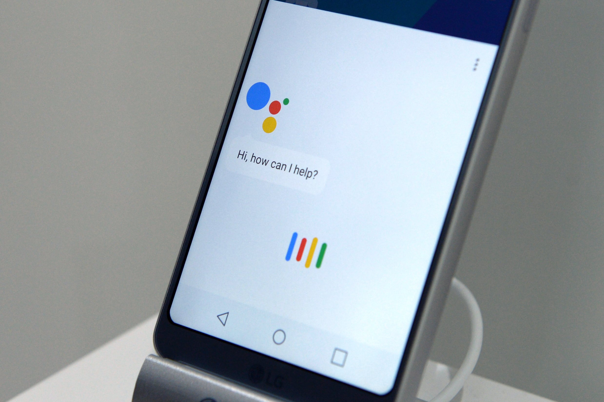 El gigante tecnológico fue acusado de grabar y difundir ilegalmente conversaciones privadas recogidas a través de Google Assistant. 
(Foto:    Andrej Sokolow/picture alliance via Getty Images)