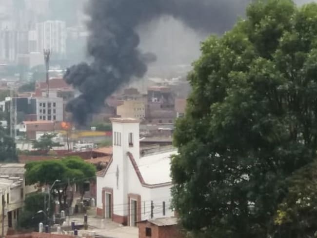 Seis personas afectadas y un colegio evacuado por incendio en Itagüí