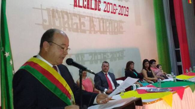 El alcalde de Quinchía fue el primero de los nuevos mandatarios en tomar posesión.