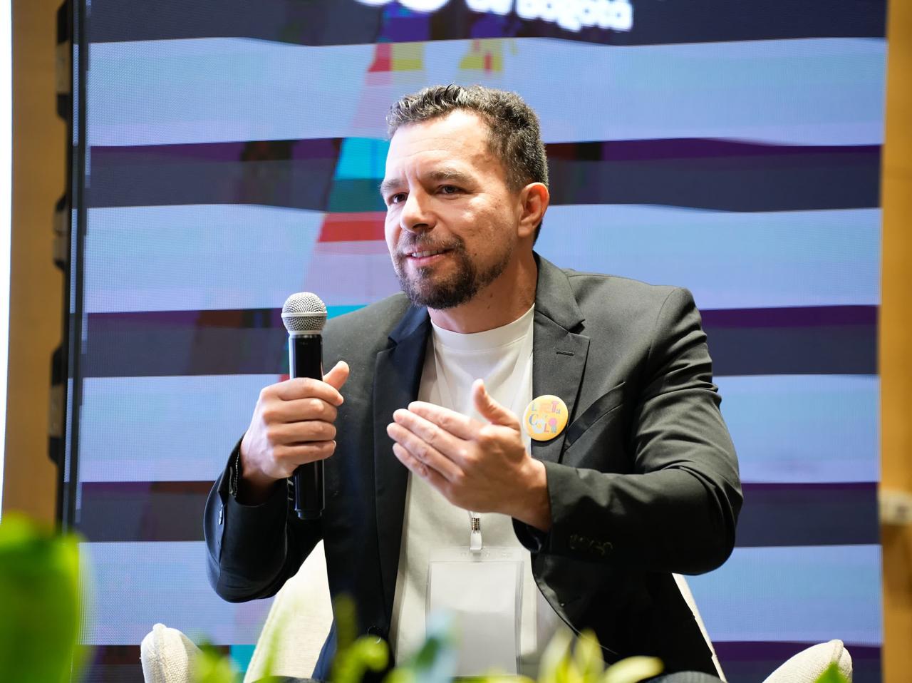 Oscar Ortega, fundador de Amigos del Parque de Betulia hace parte de los 100 Nuevos Líderes de Colombia. | Foto: Caracol Radio