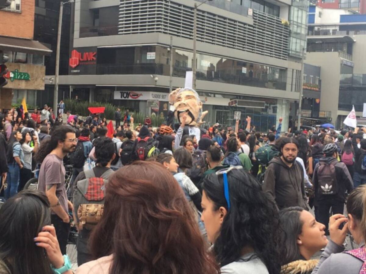 Estudiantes adelantan movilizaciones en varios puntos de Bogotá