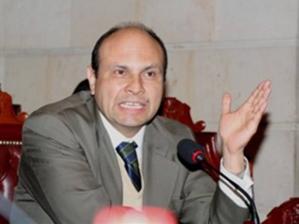Esta votación es lógica, interpreta lo que quieren la mayoría de los colombianos: Salazar