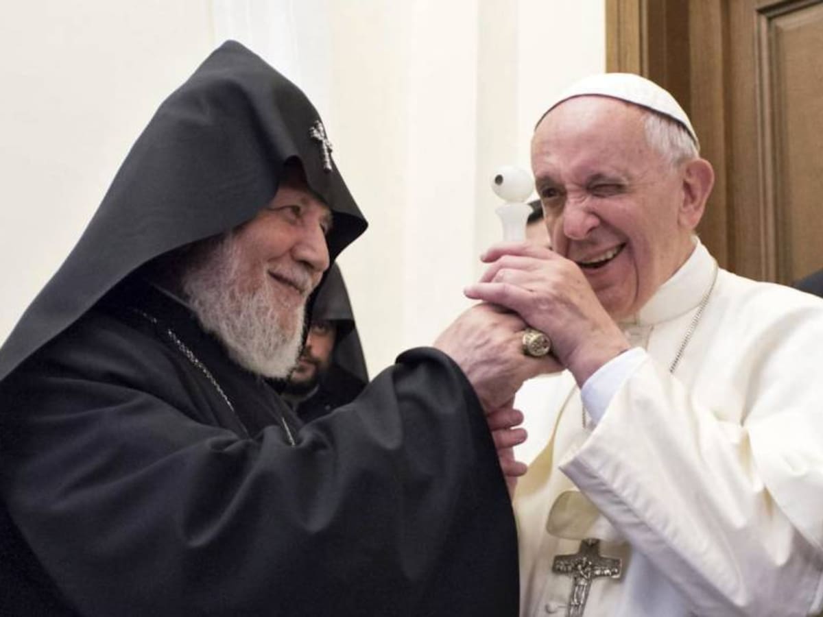 Papa visita memorial del genocidio armenio