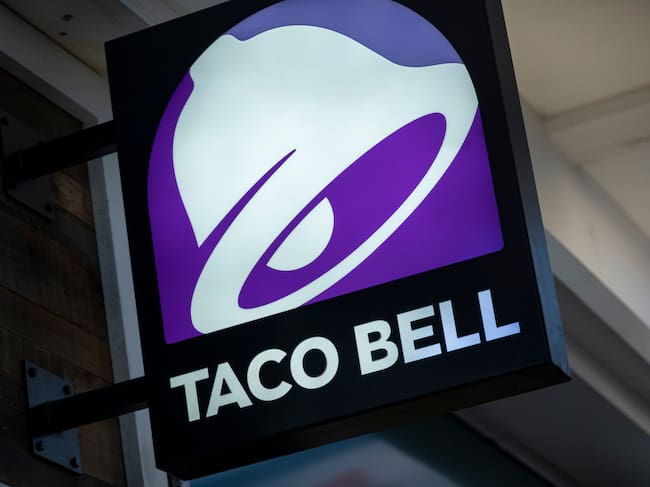 Taco Bell retira lechuga de sus restaurantes en EE.UU. tras un brote de diarrea (photo by Mike Kemp/In Pictures via Getty Images)