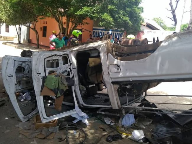 Destruyen vehículo de contratista de Electricaribe en El Guamo, Bolívar