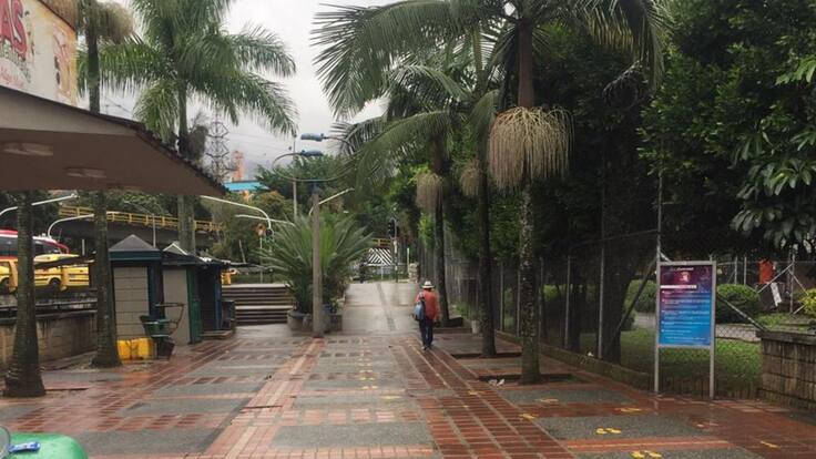 ¿Cómo se vivió la primera mañana del toque de queda extendido en Medellín?