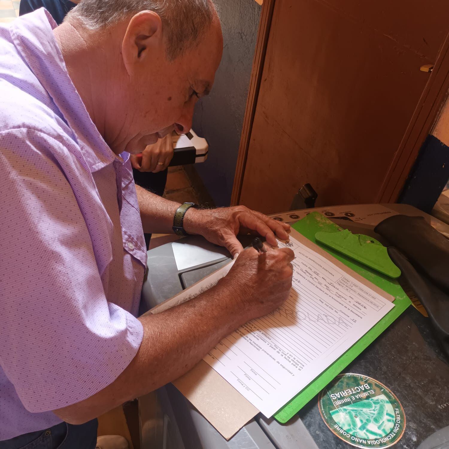 Comparendo ambiental a un hostal por el dengue hemorrágico