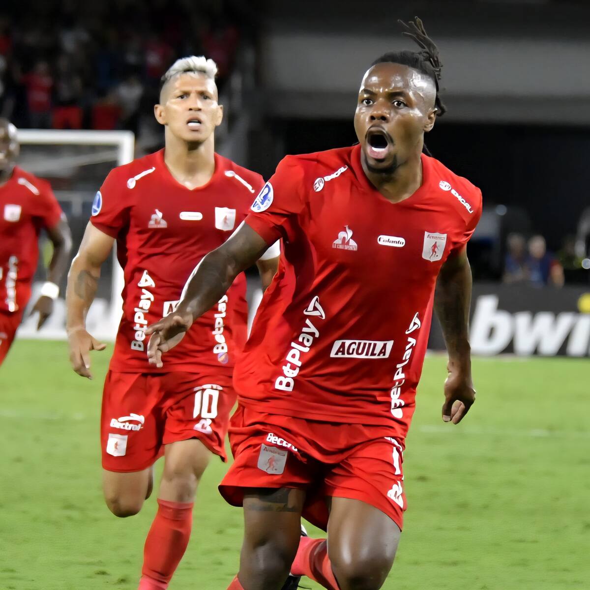 América vence a Bahía en el Pascual Guerrero y clasifica a octavos de final de la Copa Sudamericana