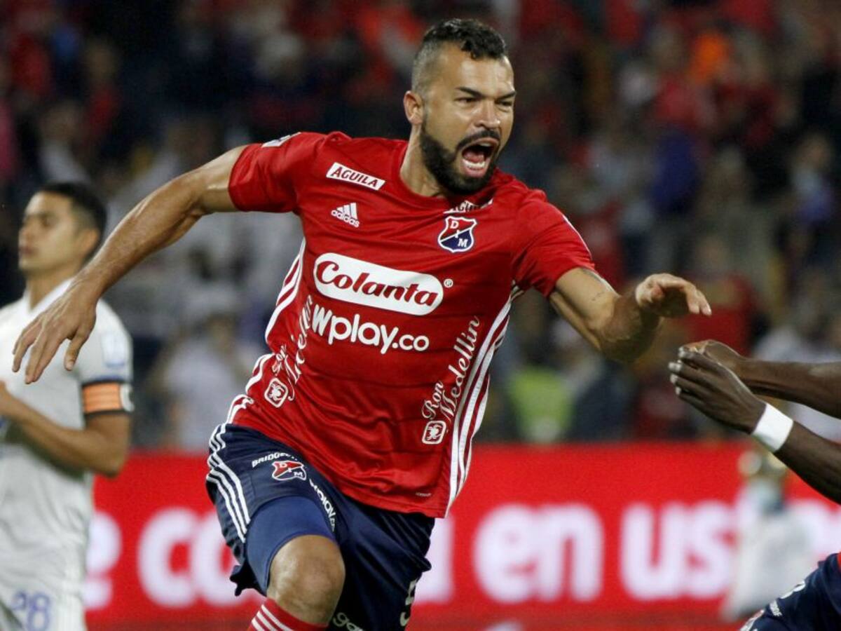 Cadavid, sobre el clásico: “No nos pueden expulsar así a un compañero”