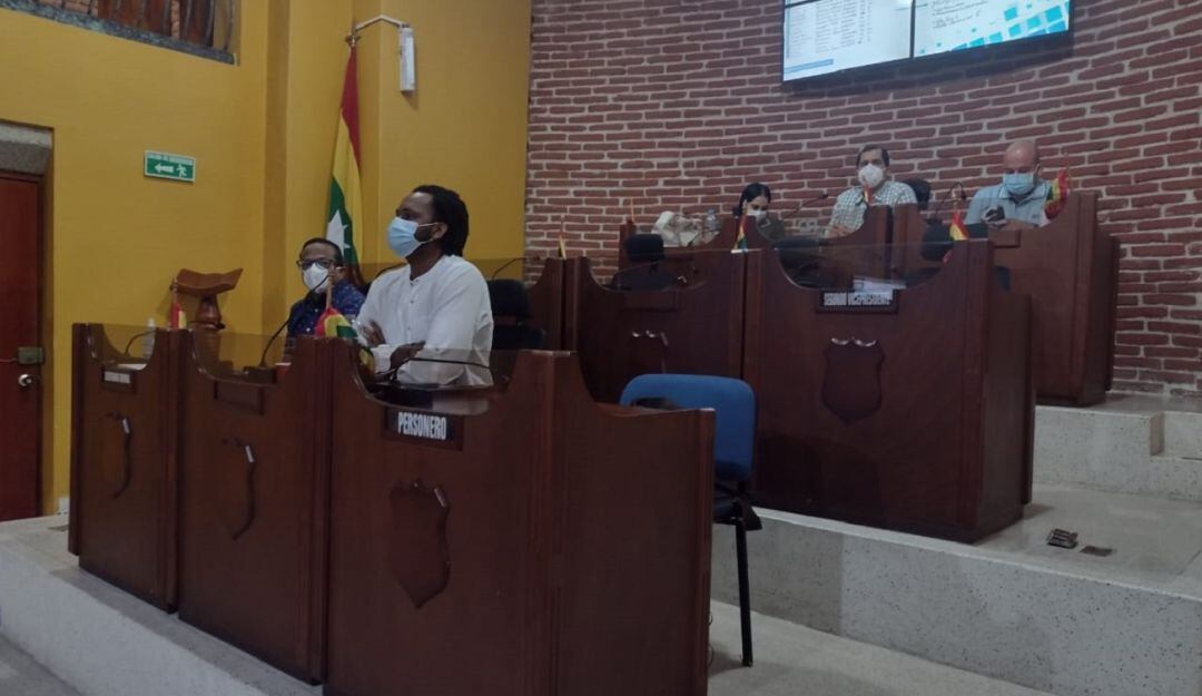 El órgano coadministrador realiza una moción de censura al secretario de Participación