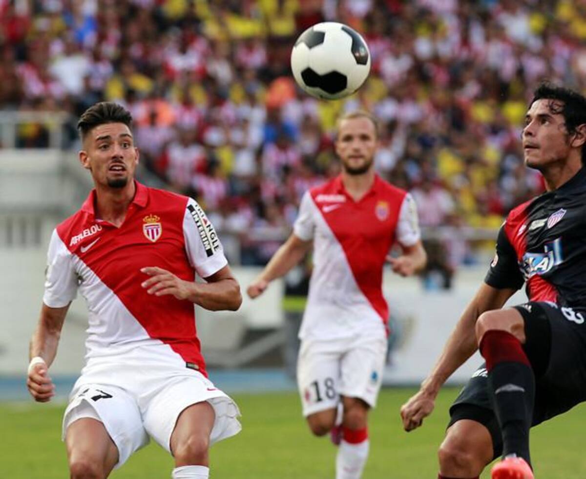 El encuentro de la Copa EuroAmericana resultó favorable al equipo del Principado, que con gol del búlgaro Dimitar Berbatov derrotó a Junior Metropolitano de Barranquilla.