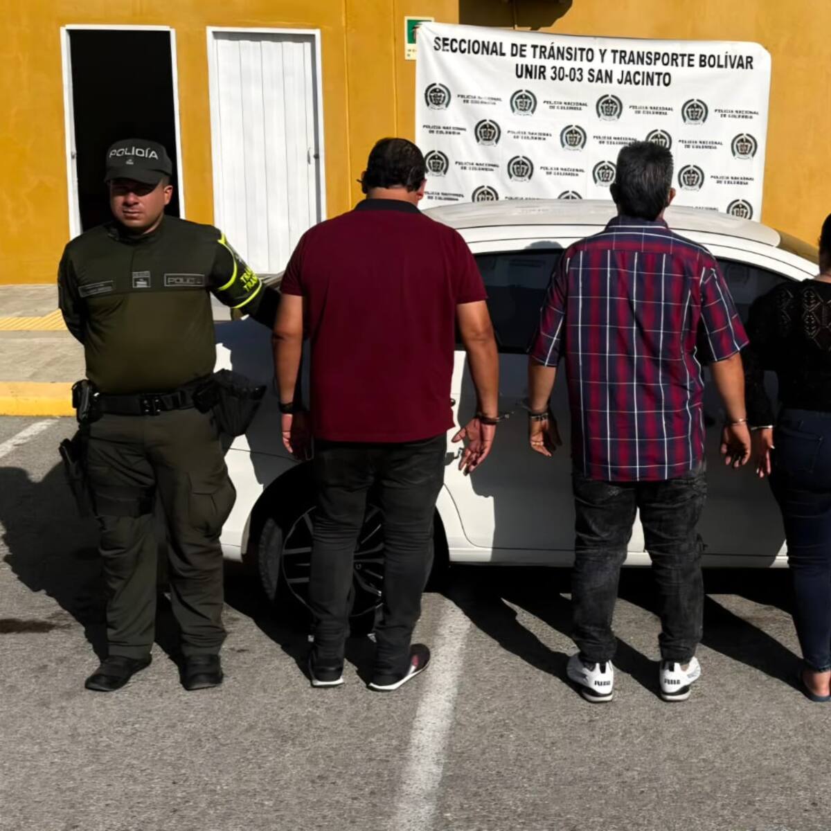 Tres capturados a bordo de un vehículo hurtado por la vía Sincelejo – Calamar