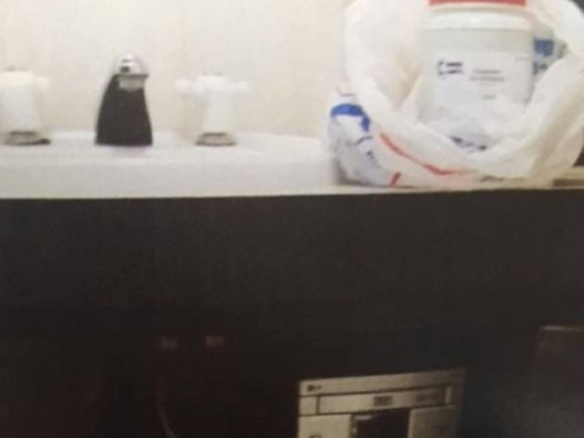 Fiscalía halla tarro de cianuro en casa de los Pizano