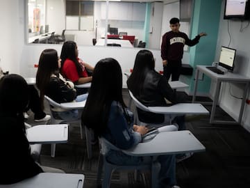 Piden a candidatos cambiar el modelo de educación superior ante brecha con el mercado laboral