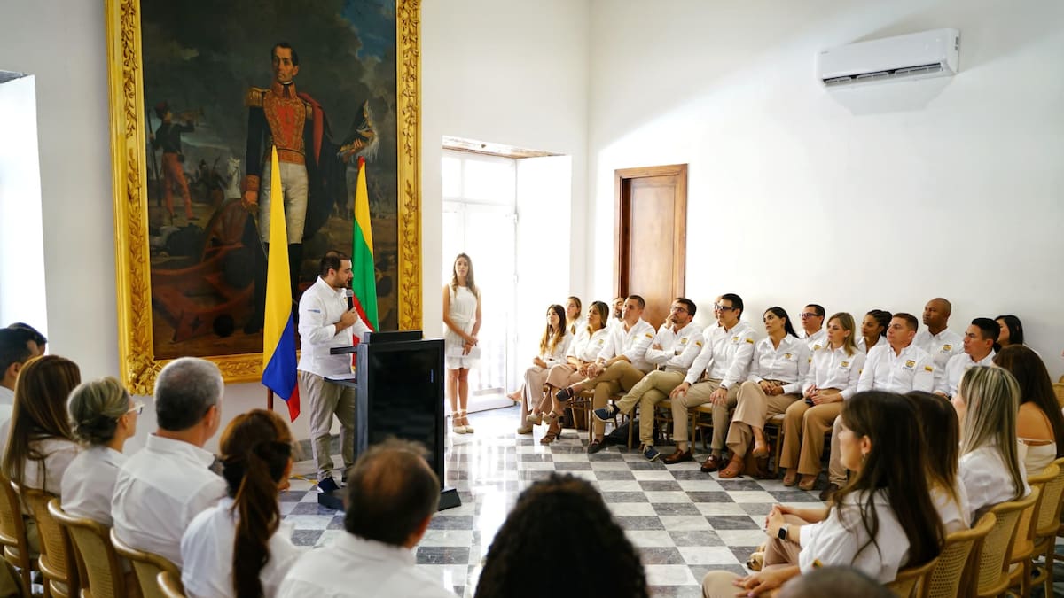 Gobernador Yamil Arana posesionó oficialmente a su gabinete