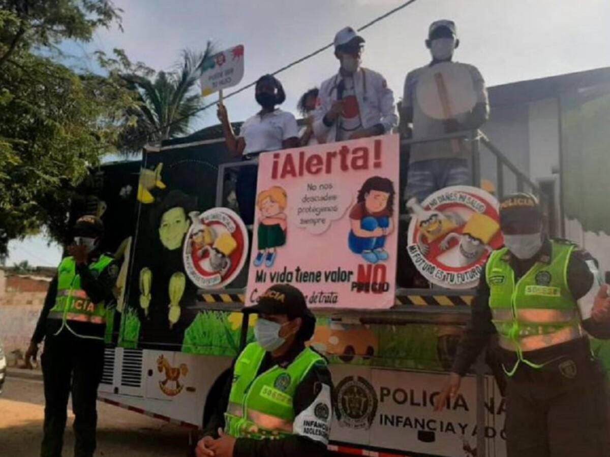 Policía hizo homenaje a Alexandrith Sarmiento en Punta Canoa