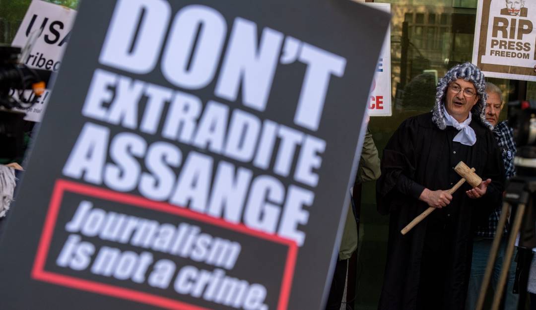 Protestas en contra de la extradición de Julian Assange. Foto: Getty