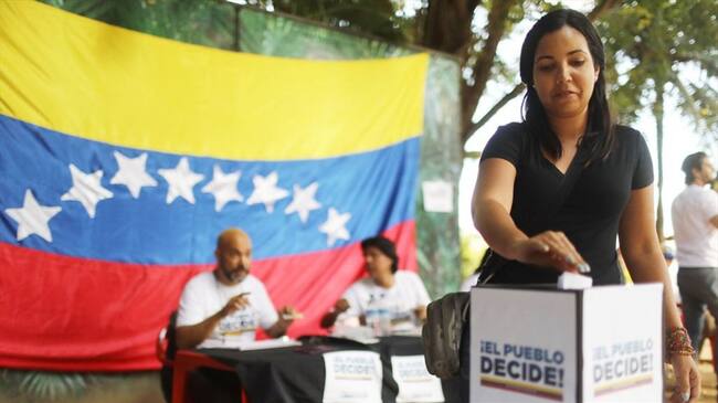 Oposición alerta de un posible fraude en comicios regionales de Venezuela. Foto: Getty images.